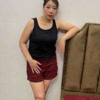 Trang profile photo